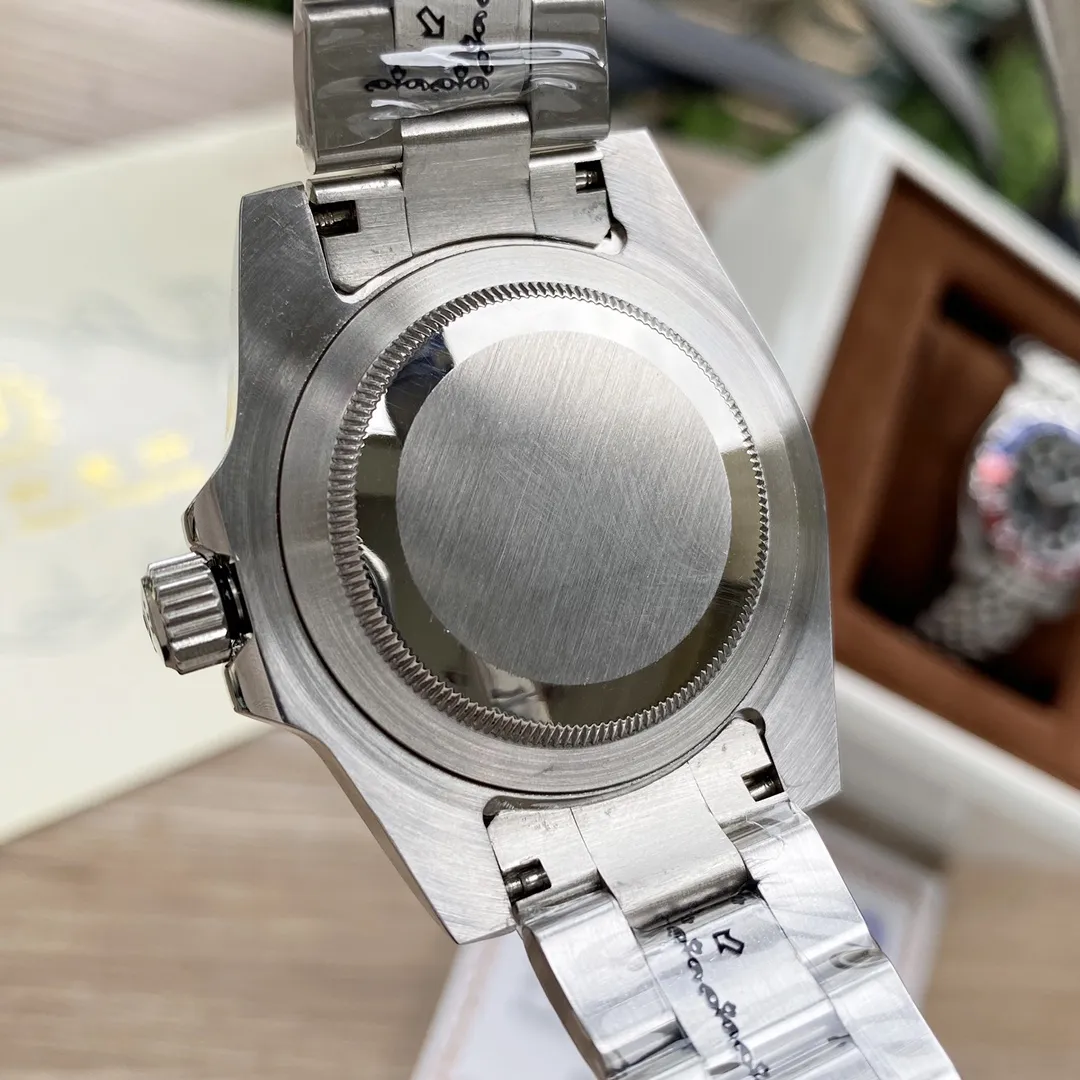 白壳💰200 金壳220。劳力士⚡ROLEX GMT-格林尼治系列 全自动机械40mm &bull;（三珠钢带、五珠钢带任君挑选)