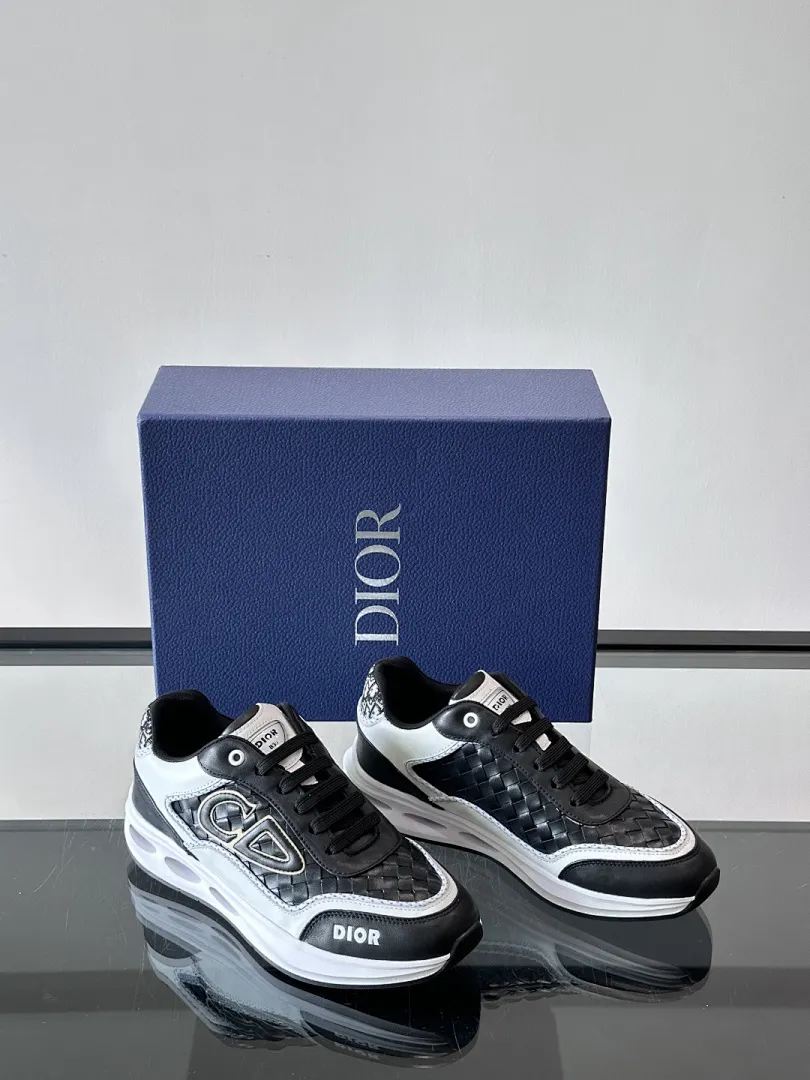 DIOR 143